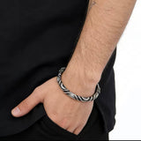 Moda Viking raven-head stainless steel cuff bracelet worn on a wrist