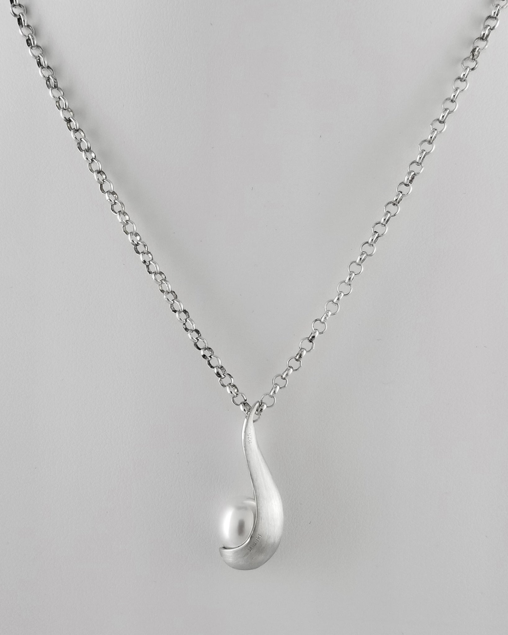 Misaki Cultured pearl Sterling Silver Necklace – Epochs Jewelry